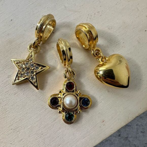 Vintage Bundle Of 3 Carolee Necklace Pendant Charms - Picture 1 of 8